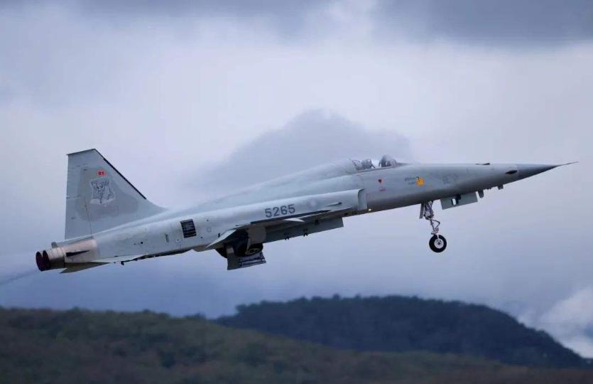 飞了40年的飞机,飞了40几年的飞机