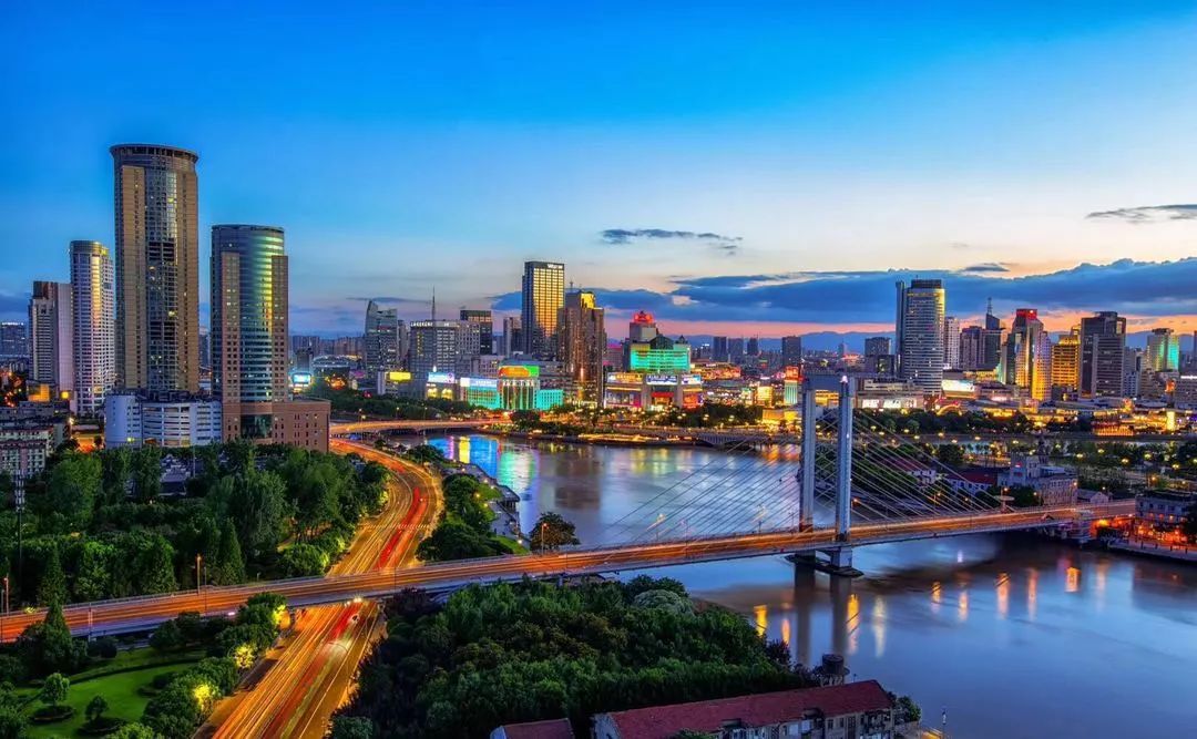 浙江这个城市发展好吗,浙江南部宜居的小城