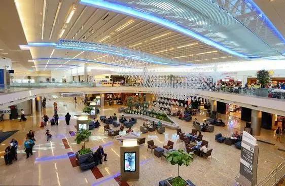 七座超会赚钱的机场“捞金”指南，购物中心学起来