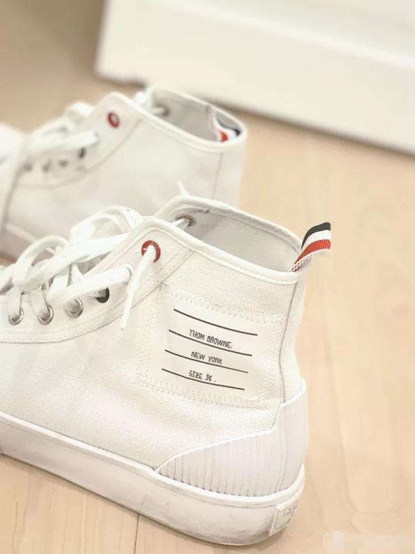 休闲小白鞋品牌推荐,夏季小白鞋百搭推荐店铺