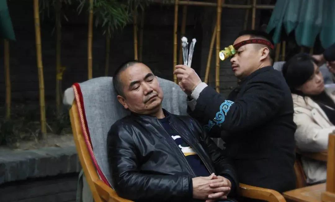 500万像素高清成像，隐秘耳道一览无遗，挖耳朵也能科技感爆棚