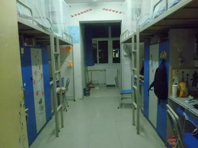 西安商贸科技技术学校宿舍,西安高新职业技术学院宿舍