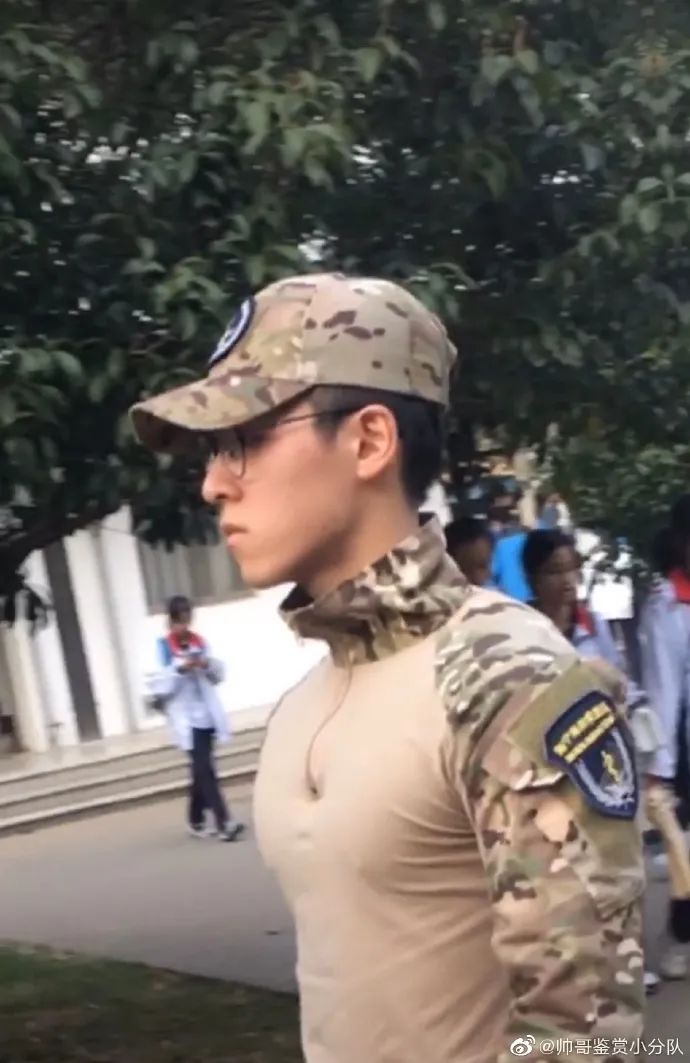 素人帅哥闪照合集,素人帅哥集锦