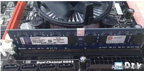 电脑开机后显示器黑屏系统启动慢,笔记本电脑开机黑屏一会才启动