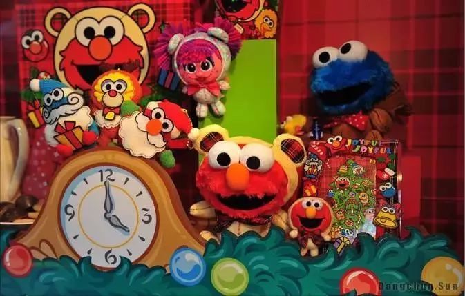 从IP到IP衍生品，主题乐园征服我们的那些“玩具”