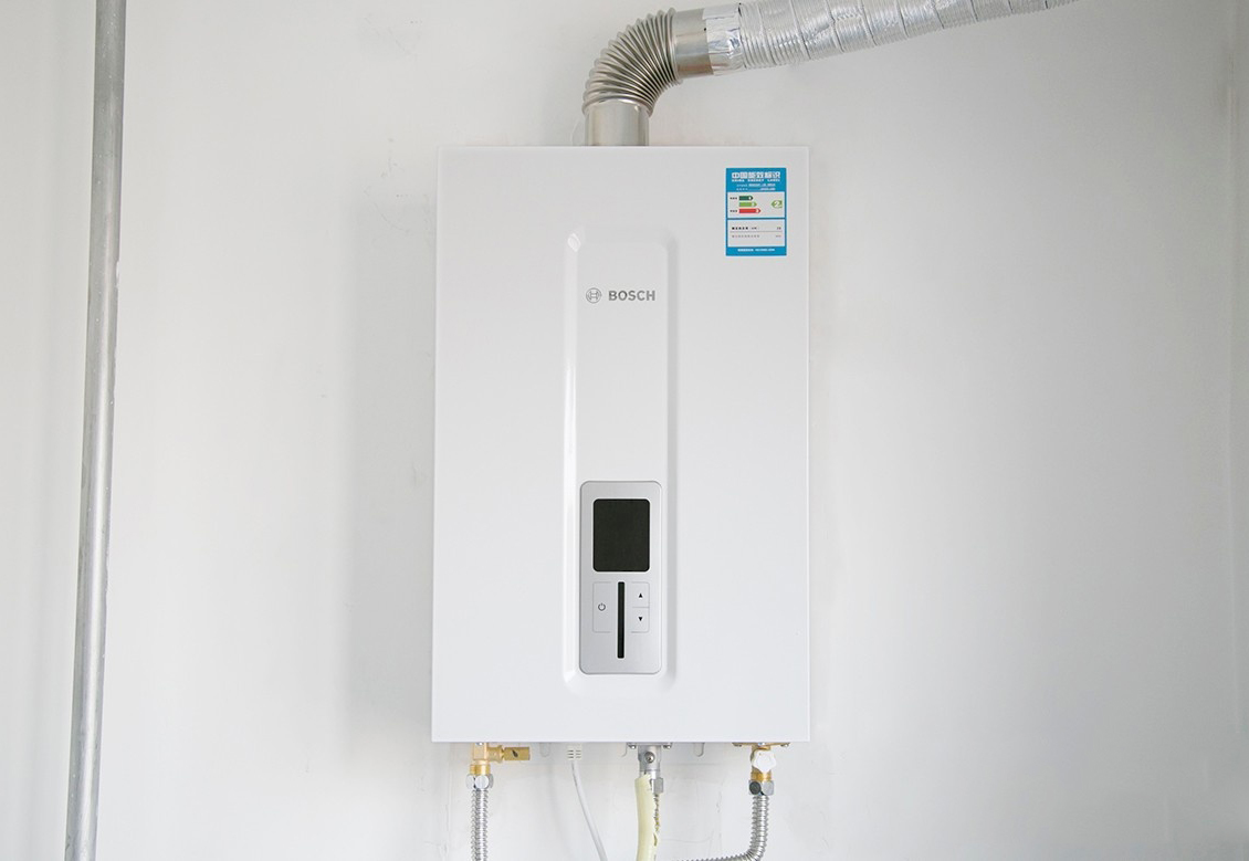 电热水器好还是燃气热水器实用,电热水器好还是燃气热水器好用