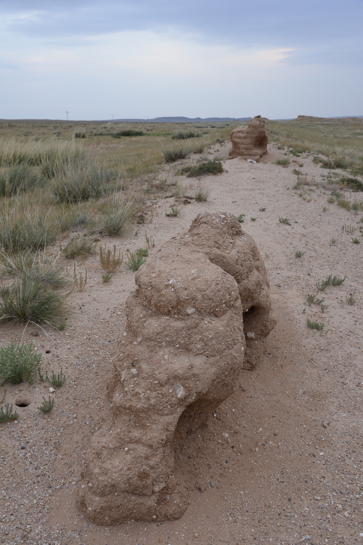 阴山古城遗址,阴山以北草原古城