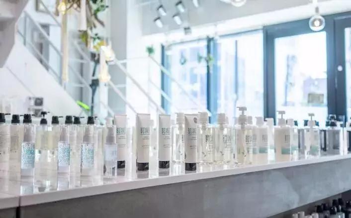 日本销量第一洗发界网红，BOTANIST开了家可以喝咖啡的洗护旗舰店