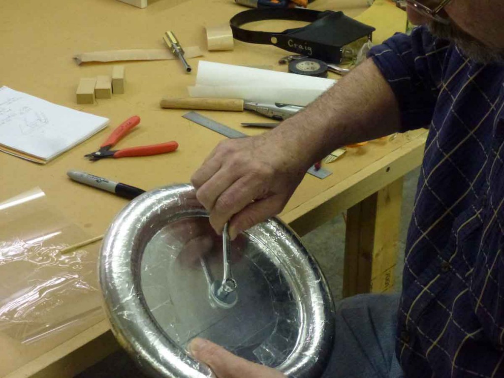 成为雷电法王很简单，用6个啤酒瓶和日常用品，就能做特斯拉线圈