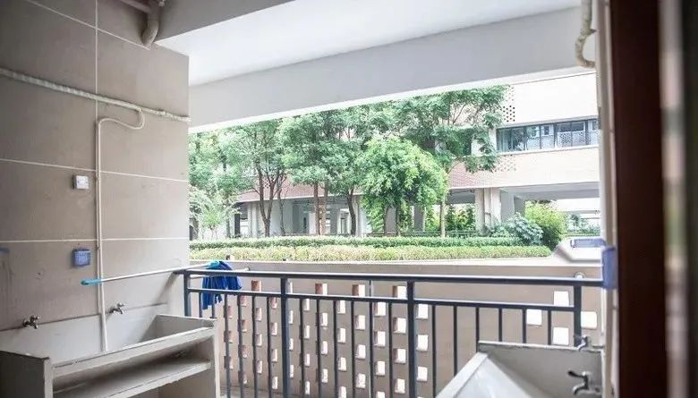 各大重庆学校宿舍,重庆宿舍条件比较好的学校