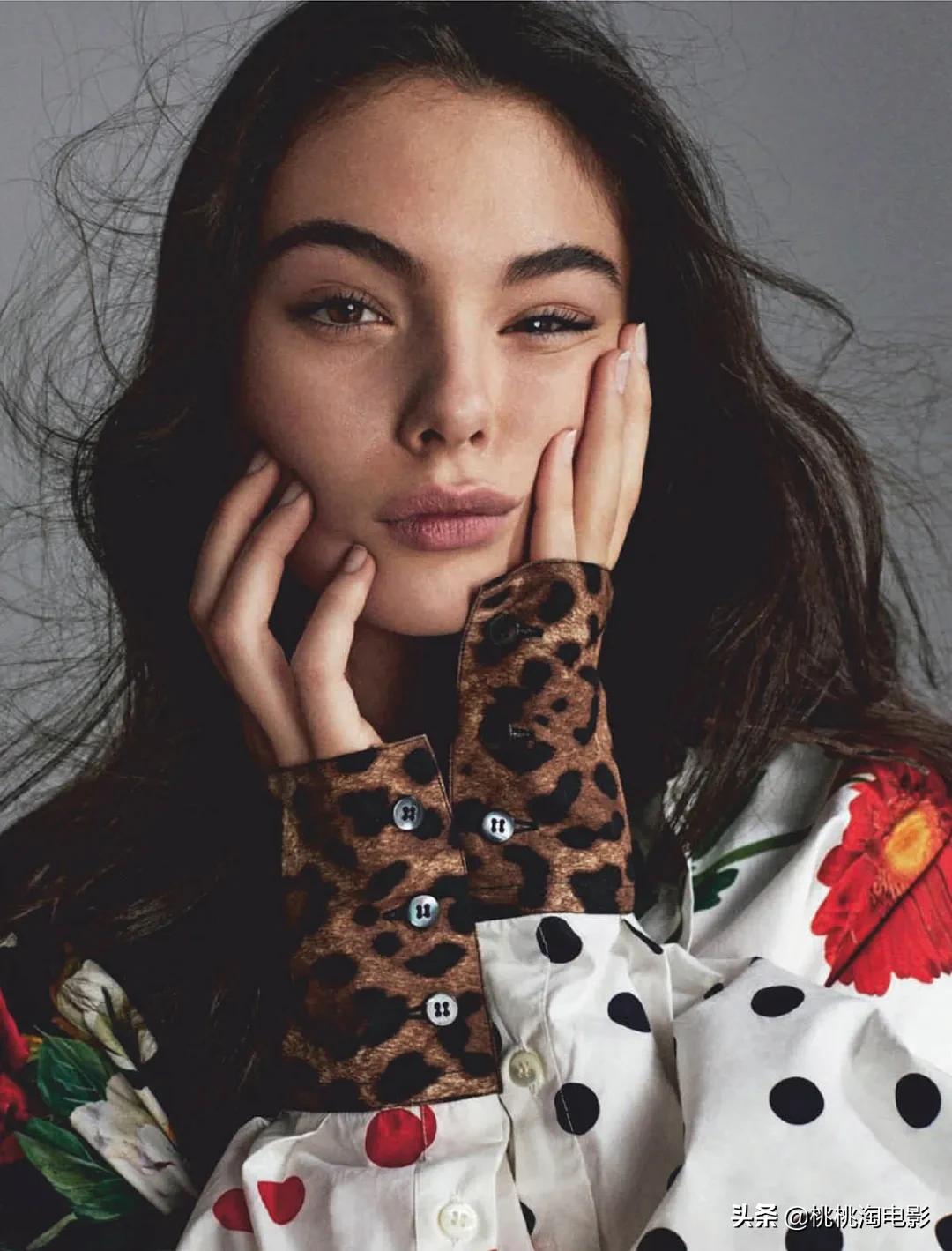 组图：魅力依旧！“西西里女神”莫妮卡·贝鲁奇杂志大片