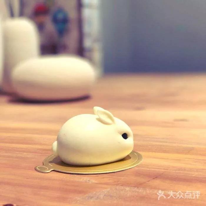 口红一哥李佳琦，5个半小时带货350万