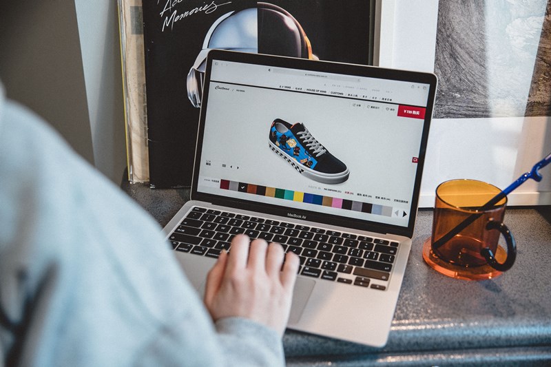 vans蓝色动物纹,vans棋盘格新年款