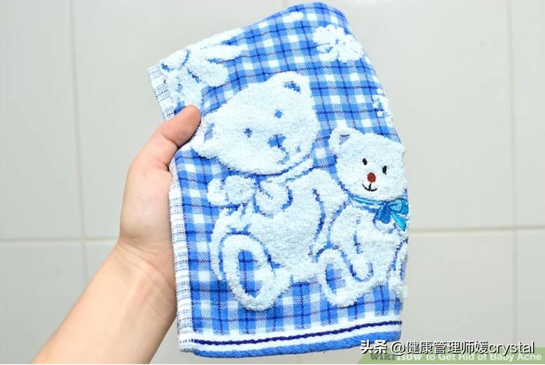 宝宝脸上长小痘痘是痘痘还是湿疹,宝宝痤疮消除后还是偶尔起痘