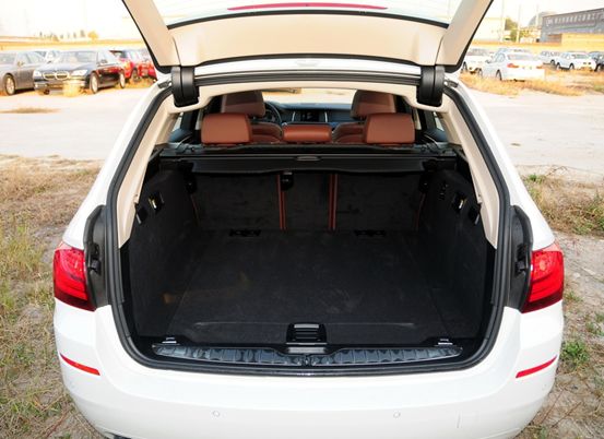 2022宝马5系瓦罐旅行版手动,30万左右宝马5系瓦罐