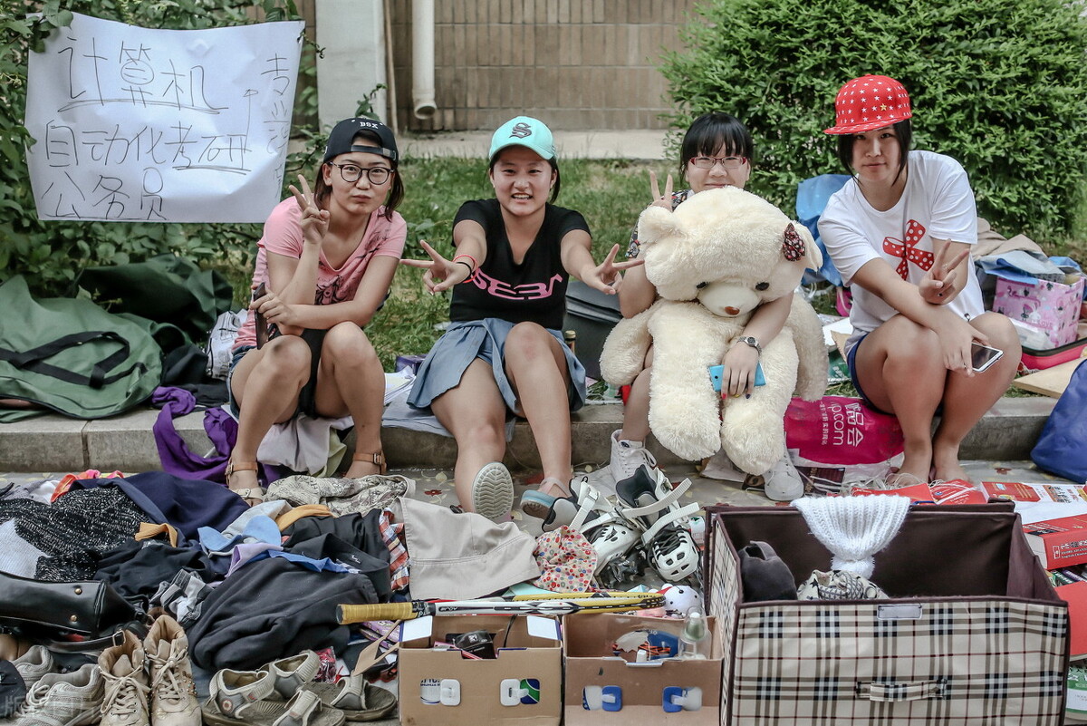 别瞧不起小生意,别瞧不起摆摊的人