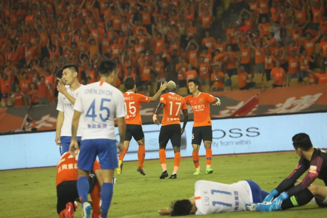 武汉卓尔击败天津权健,武汉卓尔2比1逆转山东鲁能