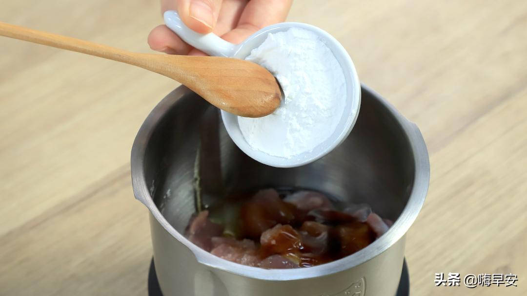 怎么自制纯肉烤肠,自制烤肠肉味十足吃着还放心