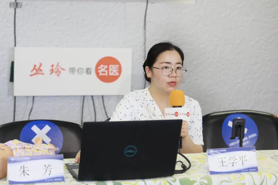 妈妈发烧胸部痛,哺乳期乳房红肿发烧怎么办