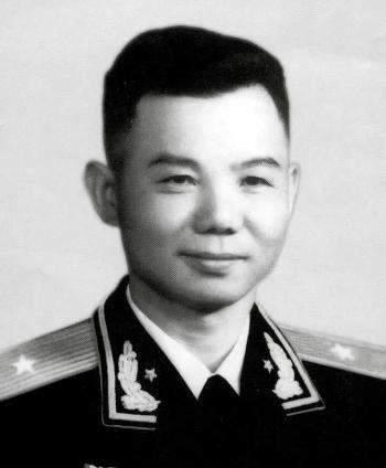 传奇战将王近山为何屡换司机？其中一件事令其悲痛至极