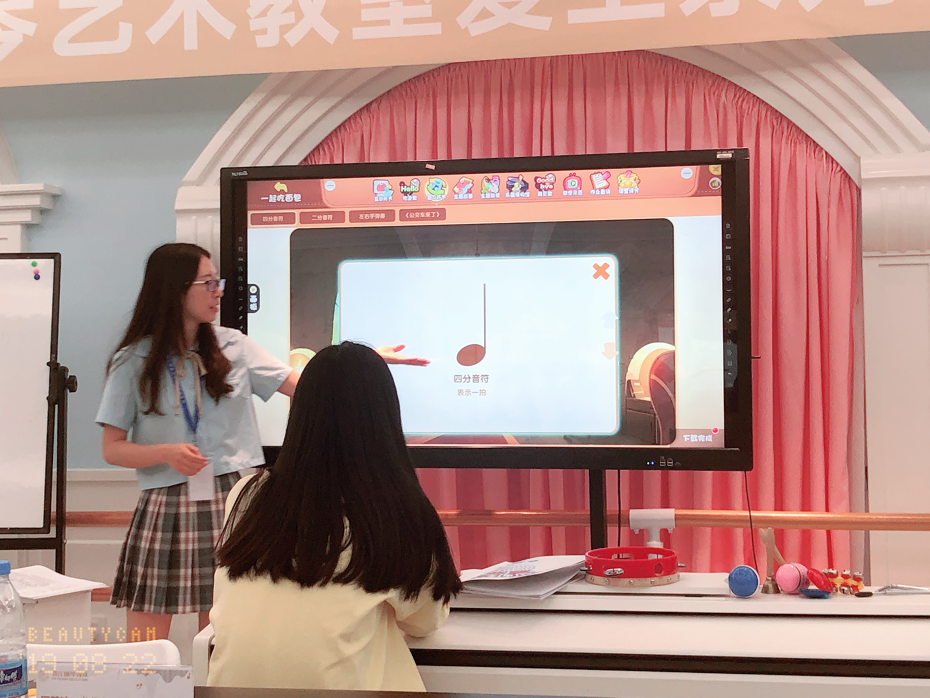 为什么初学钢琴不能用电钢琴,为什么电钢琴没有钢琴好弹