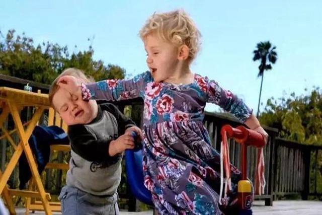 孩子是个软柿子，父母认识3点激发孩子的“狼性”，带出坚强的娃