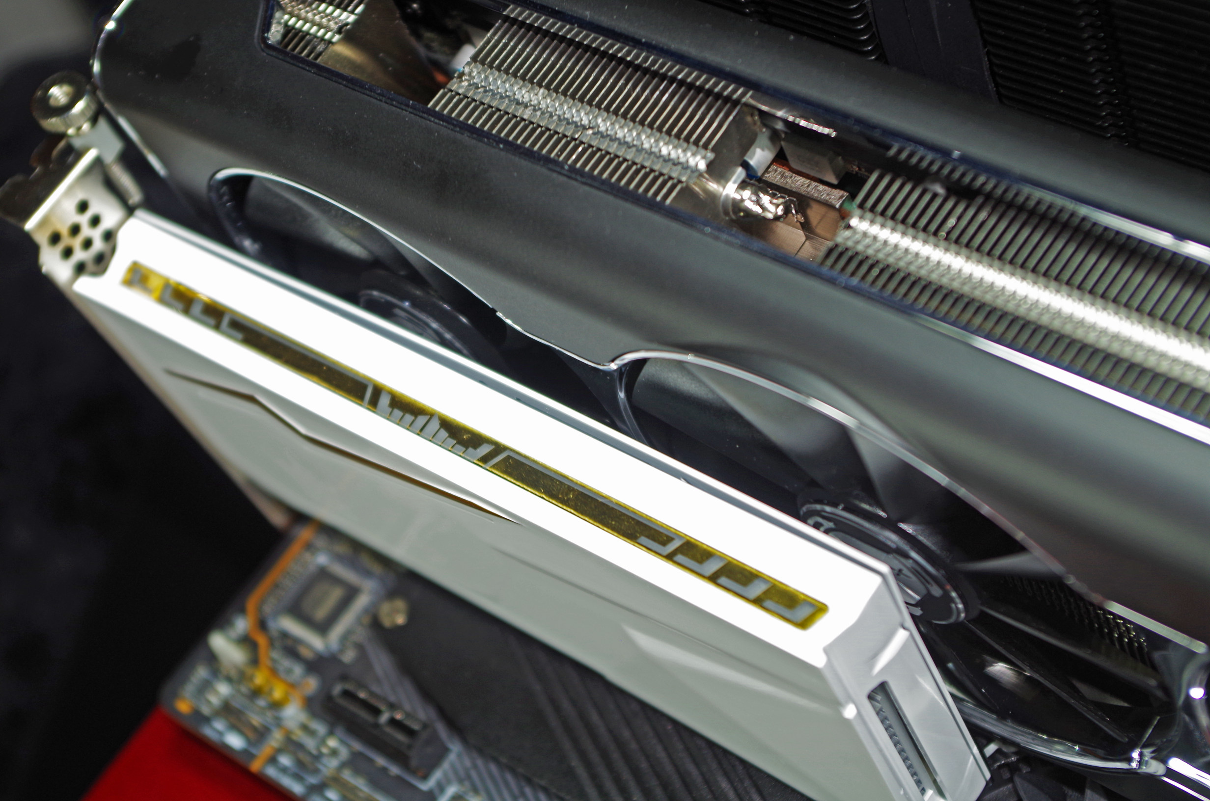 pcie网卡挡住了显卡,pcie网卡被显卡挡住了怎么解决