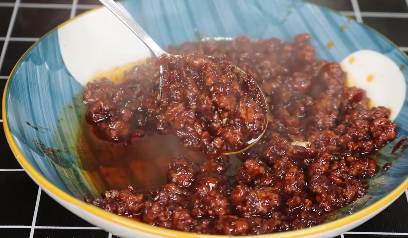 炸酱面教程简单易学,炸酱面肉酱做法开店