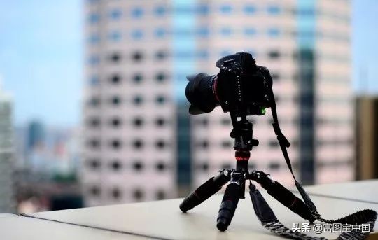 新手入门三脚架如何选择,怎么挑选三脚架的高度