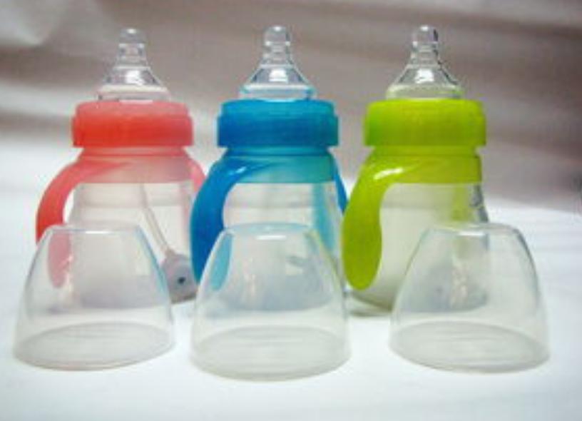 婴儿奶瓶可以放消毒碗柜消毒吗,奶瓶是水煮消毒好还是蒸汽消毒好