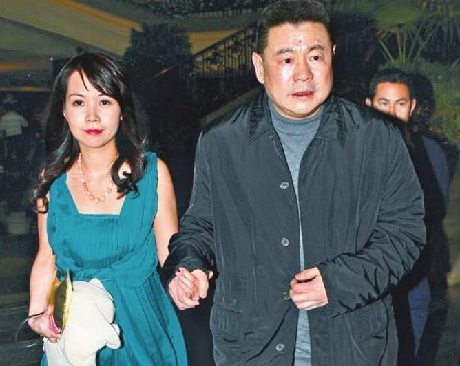 郑秀文和钟楚红同框合影,郑秀文钟楚红为啥成闺蜜