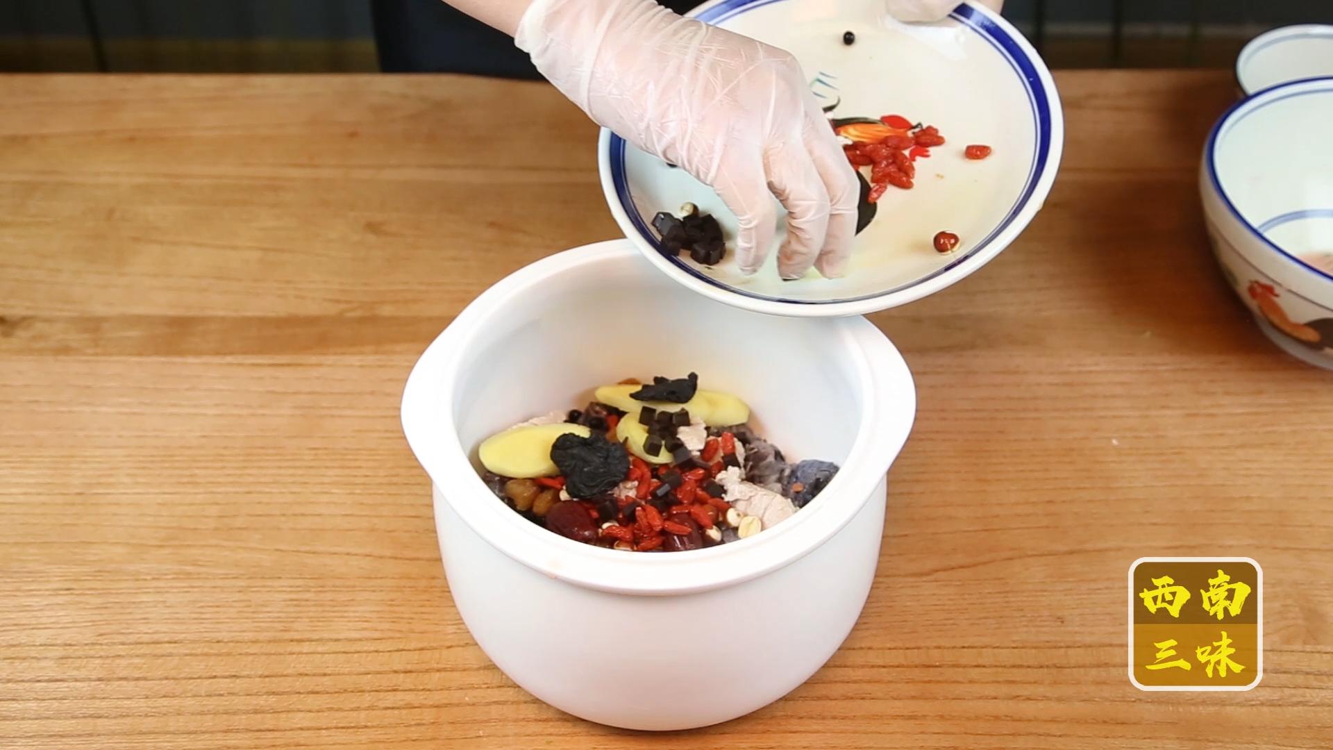 阿胶当归炖乌鸡怎么炖最好喝,阿胶炖乌鸡放点什么药材补气血