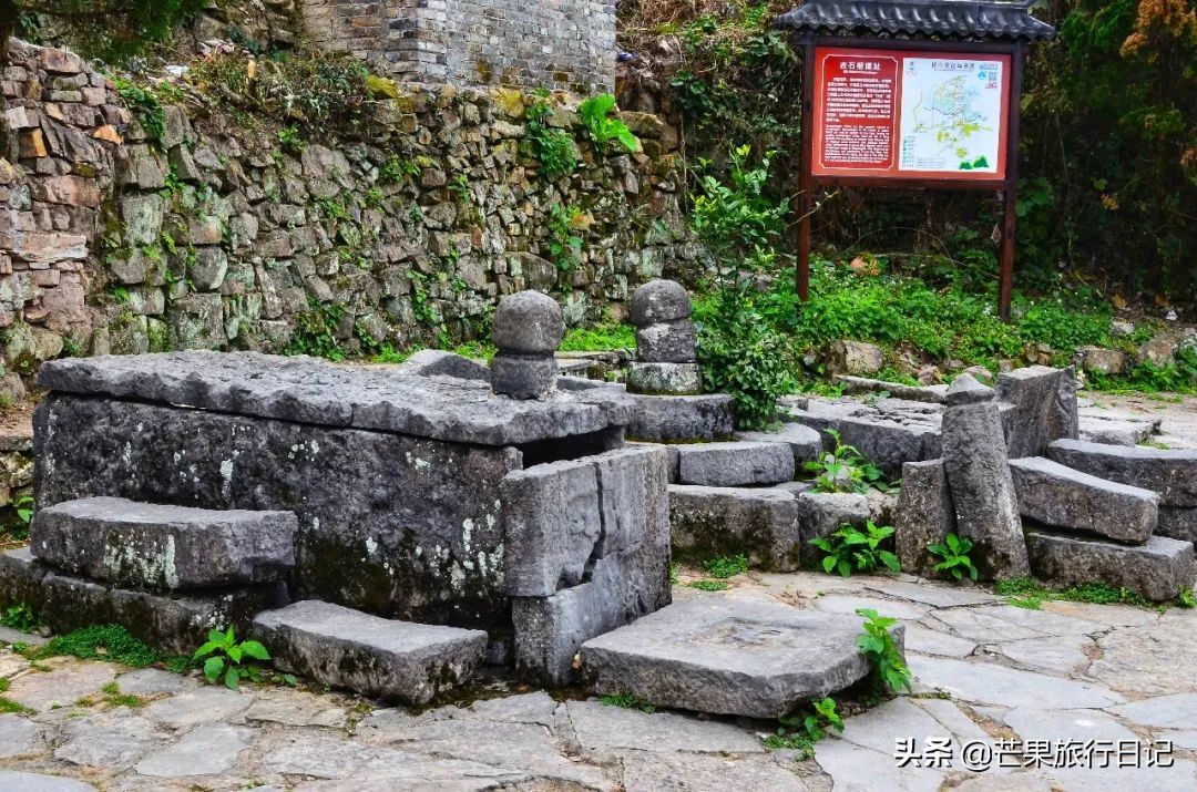 探秘山村古宅视频,广东千年古村落无人村