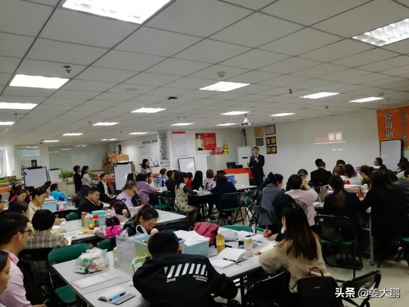 销售如何让客户喜欢上你,销售时如何正确吸引客户