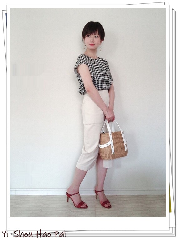 夏季格子衬衫搭配50岁,新款格子衬衫时尚潮流穿搭