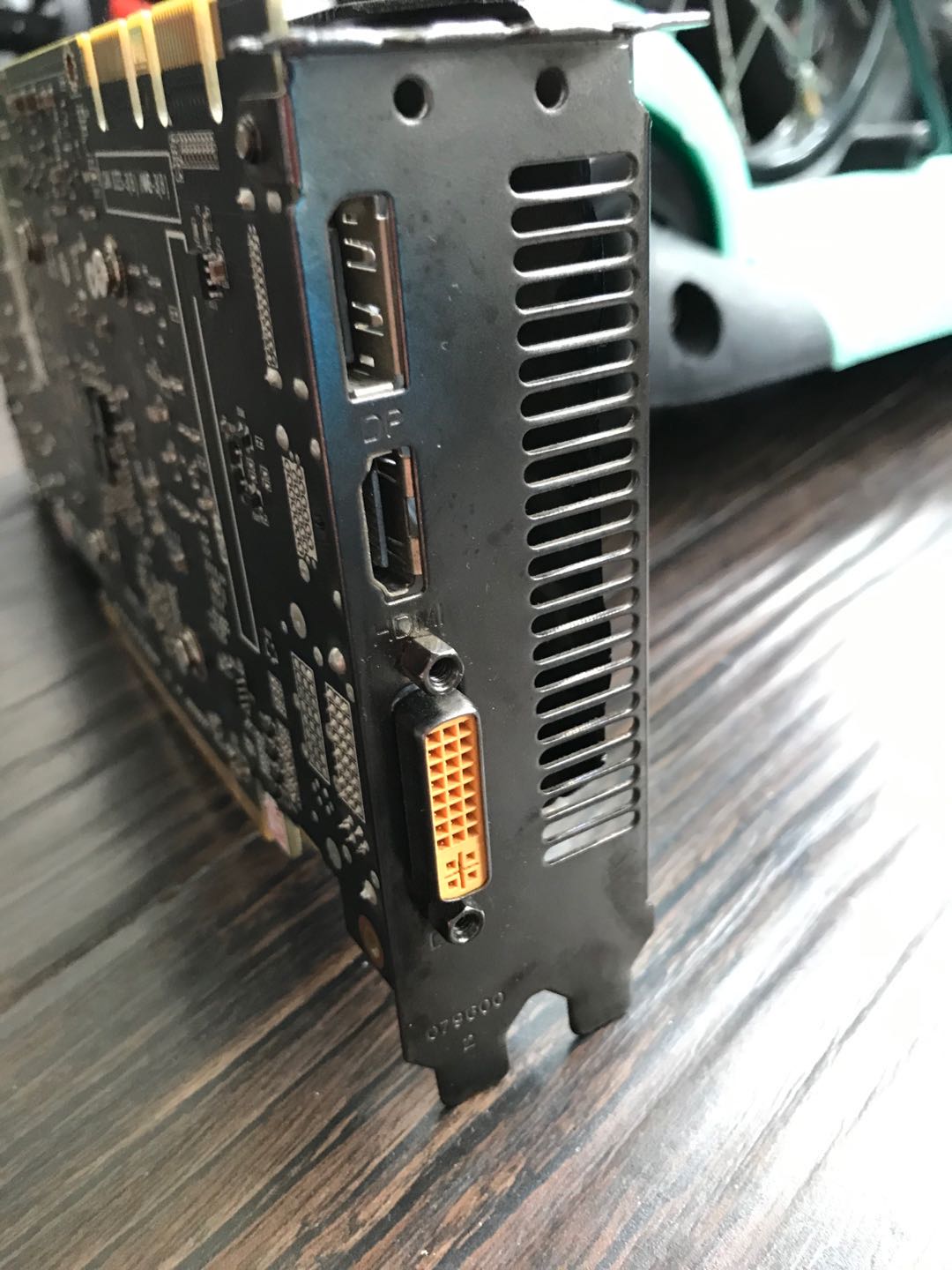 显卡用多大的显存合适,显卡显存频率超多少合适啊