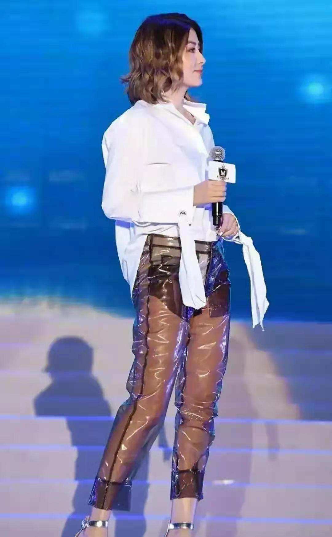 陈慧琳年轻时穿裤子打扮,陈慧琳年轻酷帅