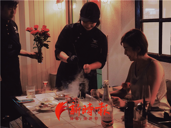 电商这样火下去实体店还需要开吗,电商这么火实体店还能开吗