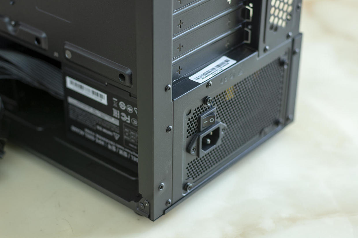 酷冷至尊机箱装机教程,酷冷至尊最好的水冷机箱