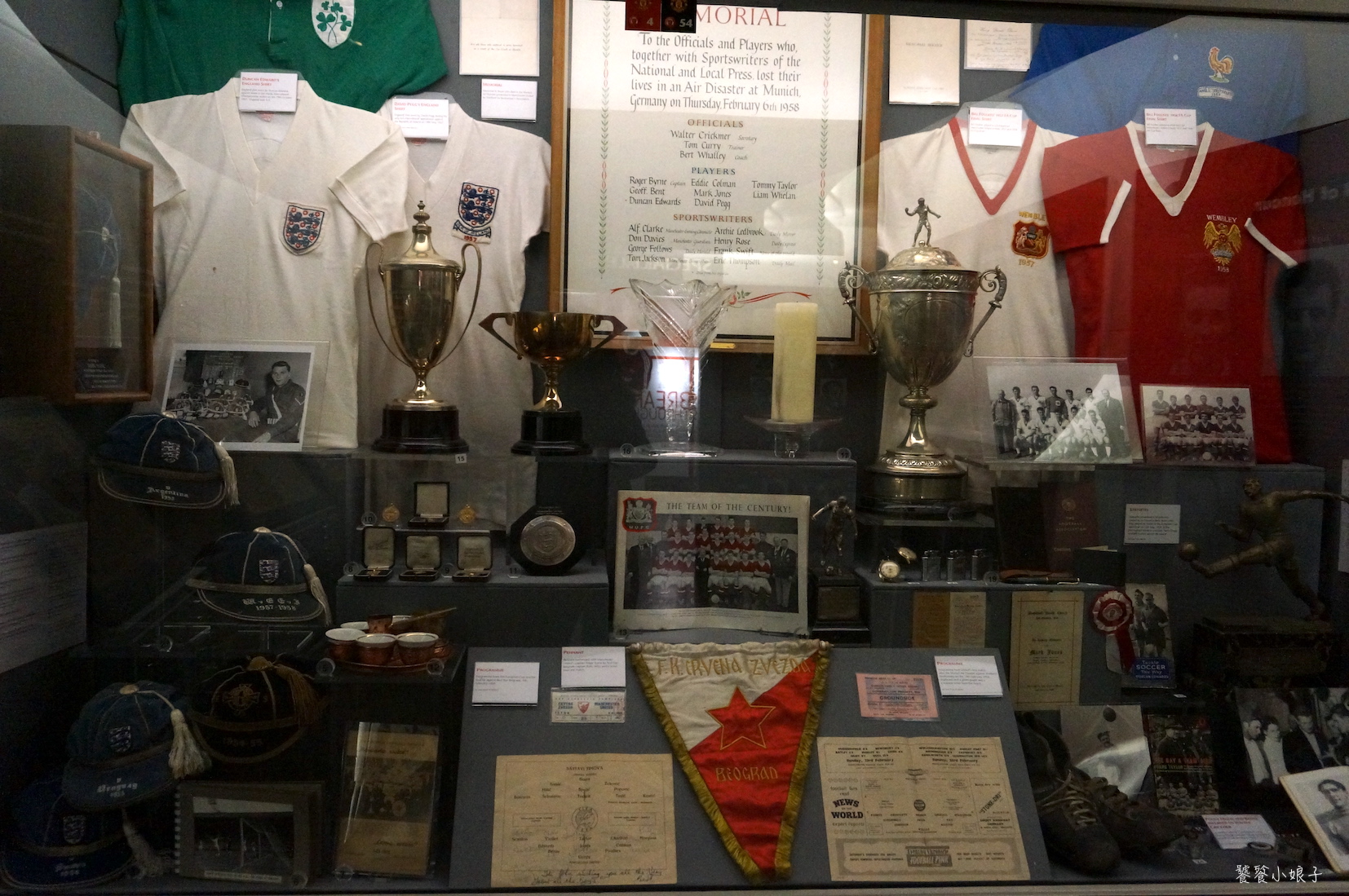 c罗重返曼联穿几号球衣,探秘更衣室