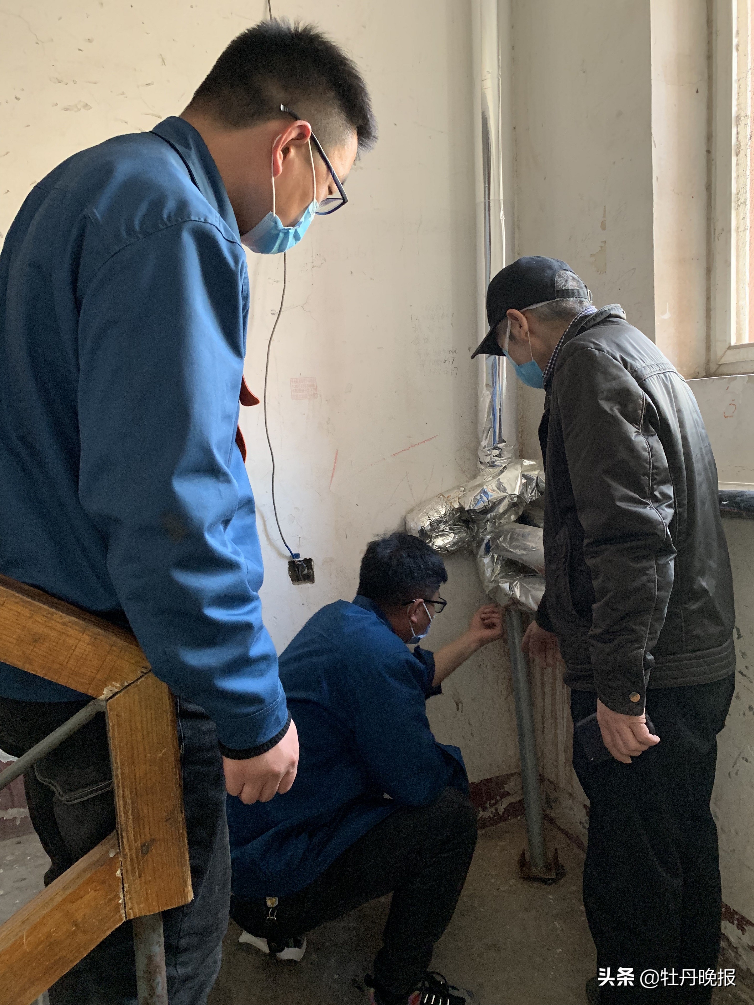 供热管道漏水及时抢修恢复,供暖管道渗水