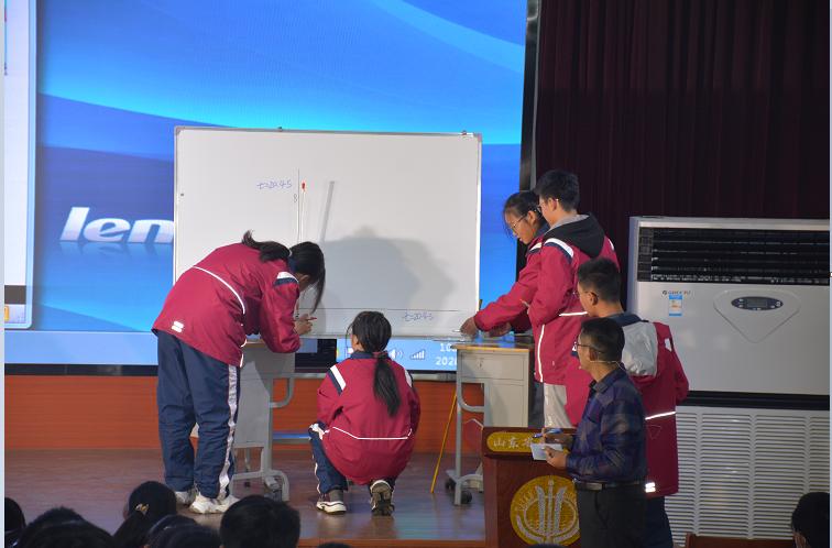 岱岳教体：共克时艰爱满人间，众志成城奋勇前行--*安泰**第四中学