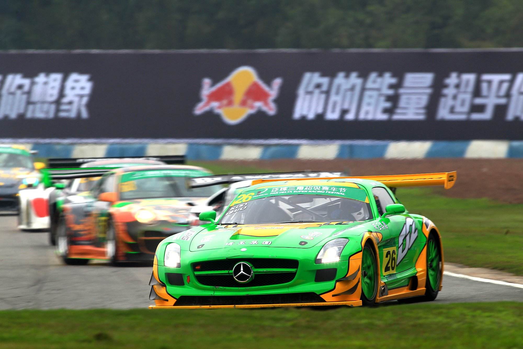 珠海和澳门一河之隔,珠海号称百岛之城