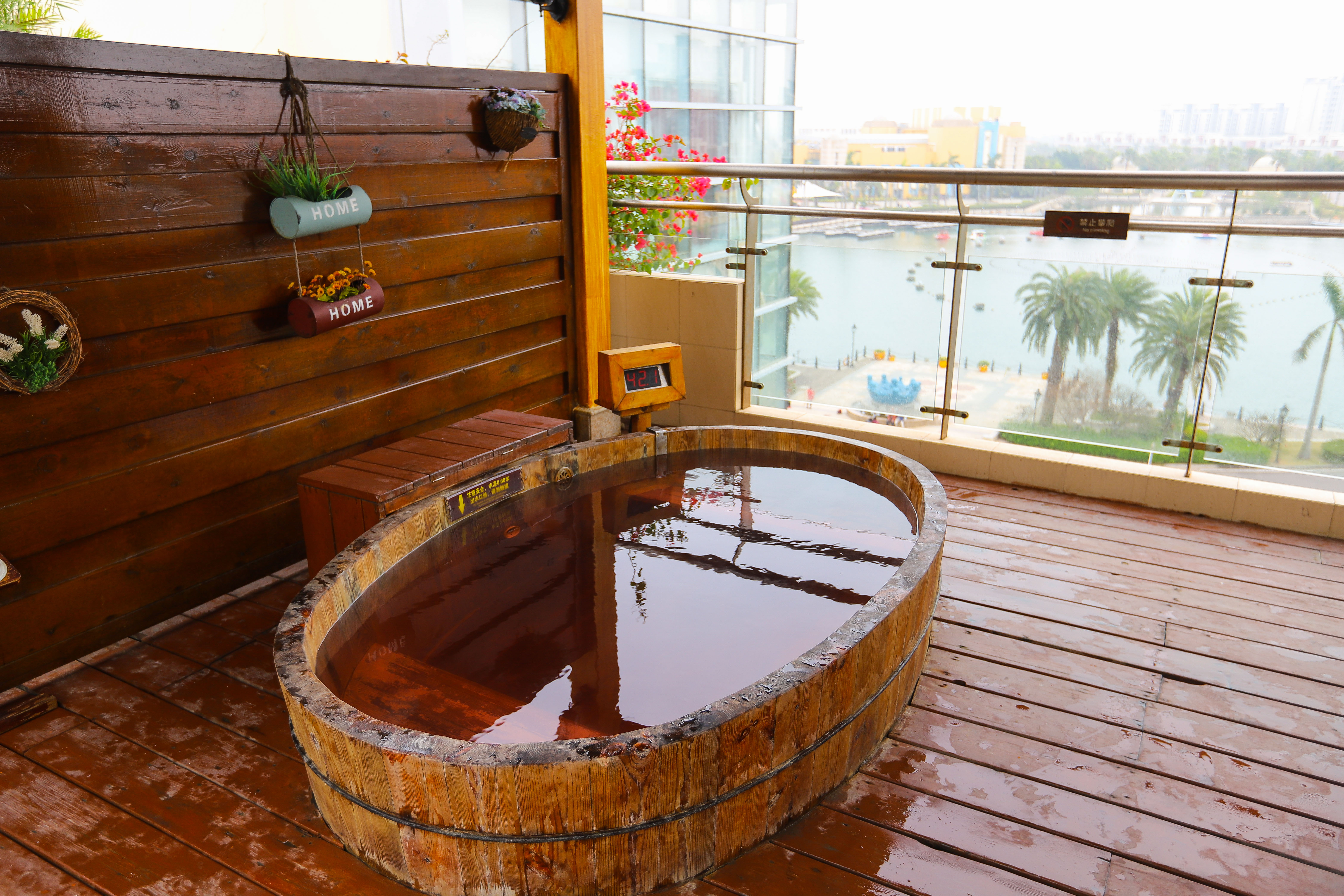 珠海海泉湾温泉公交车路线,珠海海泉湾和御温泉哪个好