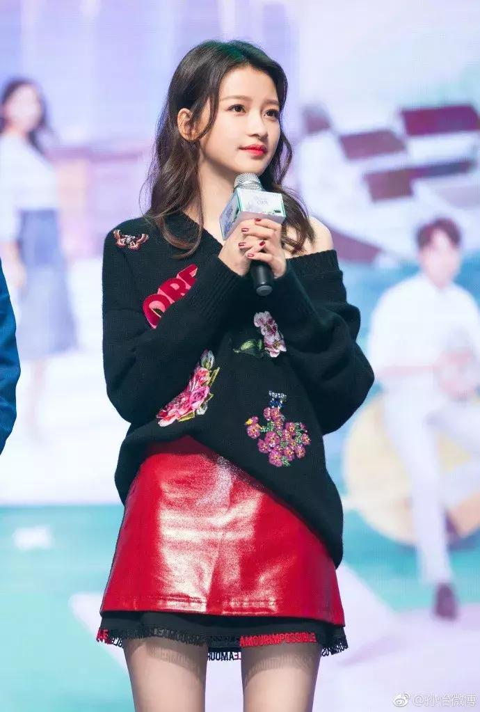 今年流行什么款的卷发,今年流行哪一款卷发