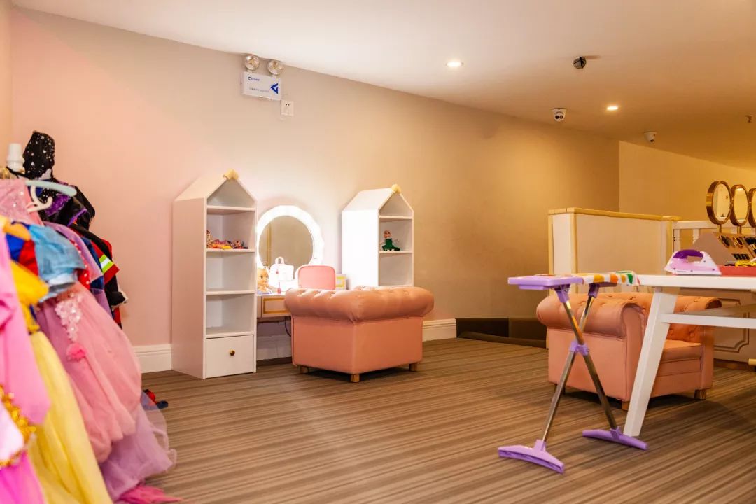 大连童话城堡,大连和平广场乐园