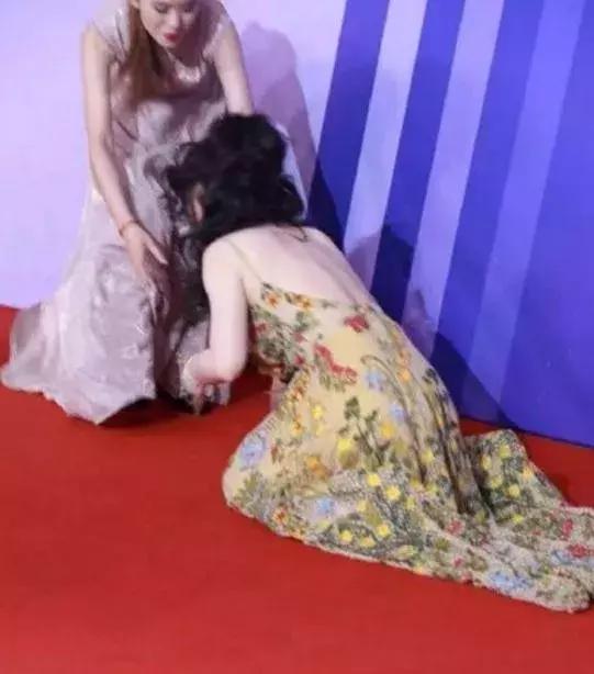 柳岩直播卖货3小时破千万,明星柳岩直播卖货3小时超千万