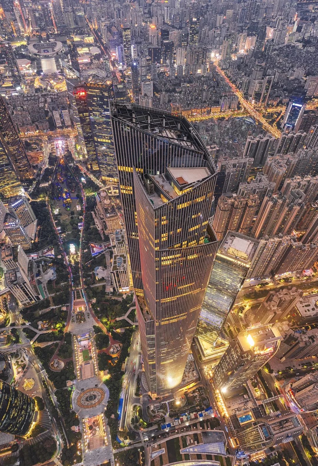 世茂所到之处皆是地标,在最好的时节