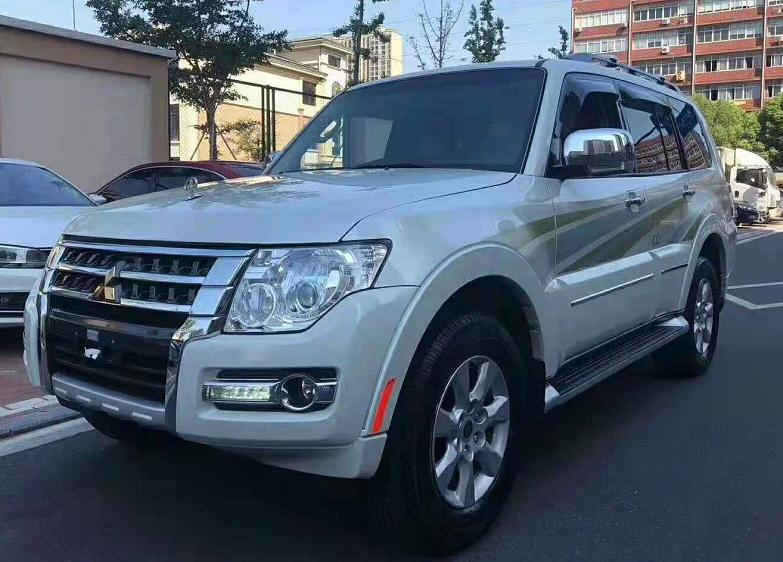 试驾帕杰罗v98柴油版,三菱帕杰罗v93在市区里的驾驶感受