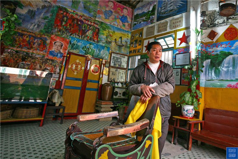 理发店老式理发椅子,理发店俄罗斯